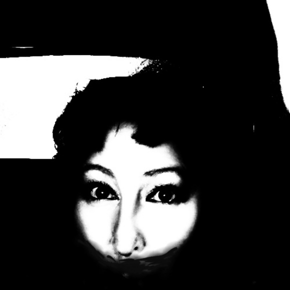 Meet Single Posher, Fleur. 🌺🌺🌺 - Picture 3 of 3